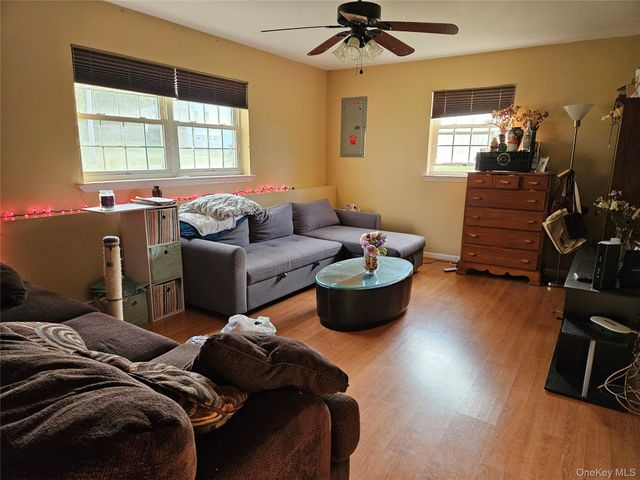 35 Maple Avenue, Chester, NY 10918