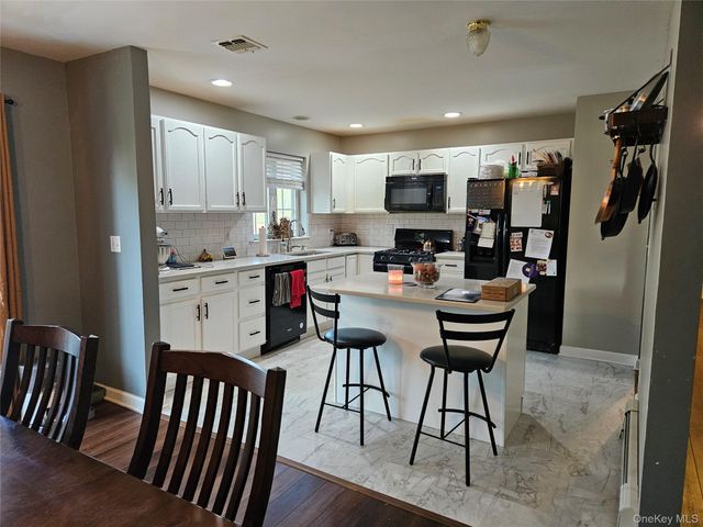35 Maple Avenue, Chester, NY 10918