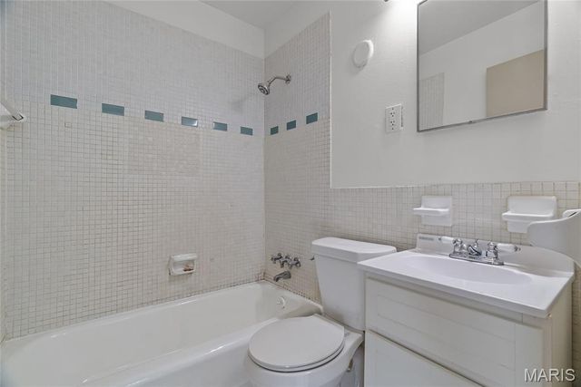 3725 Morganford Road, St Louis, MO 63116