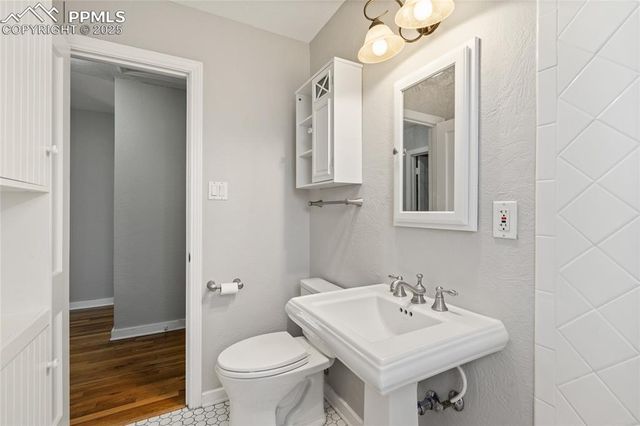 2506 N Corona Street, Colorado Springs, CO 80907