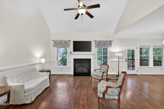 40 Larkspur Court, Youngsville, NC 27596