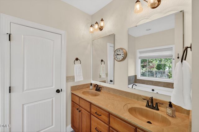 40 Larkspur Court, Youngsville, NC 27596