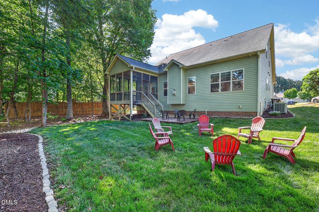 40 Larkspur Court, Youngsville, NC 27596