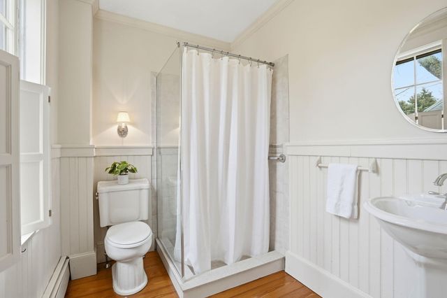 194 Center Street, Yarmouth Port, MA 02675