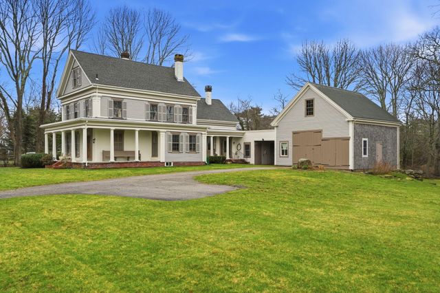 194 Center Street, Yarmouth Port, MA 02675