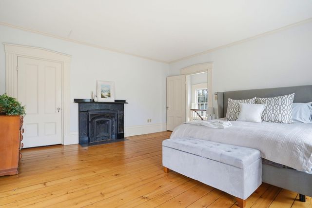 194 Center Street, Yarmouth Port, MA 02675