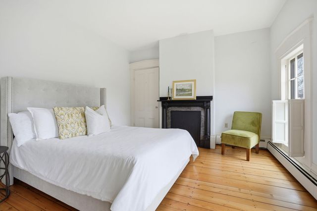 194 Center Street, Yarmouth Port, MA 02675