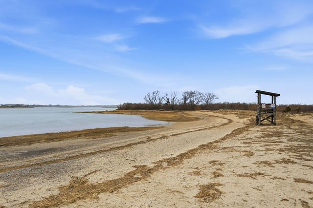 194 Center Street, Yarmouth Port, MA 02675