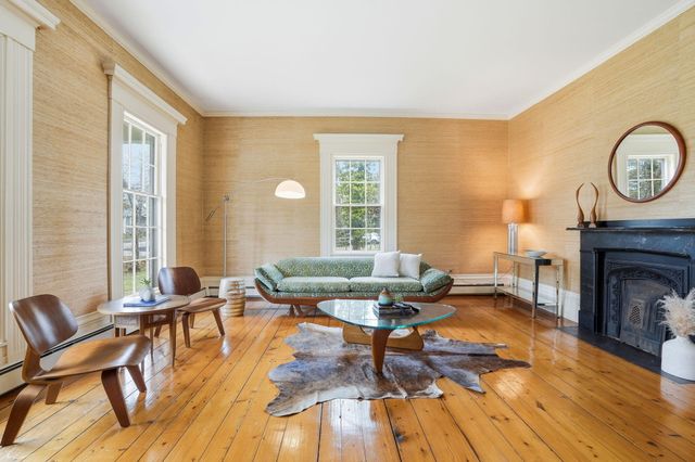 194 Center Street, Yarmouth Port, MA 02675