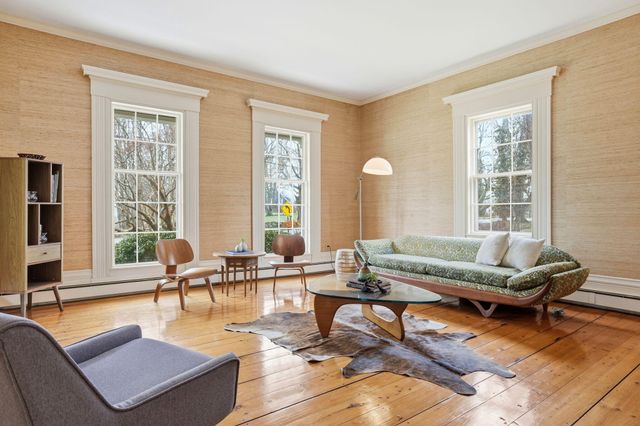 194 Center Street, Yarmouth Port, MA 02675