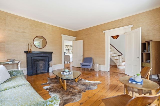 194 Center Street, Yarmouth Port, MA 02675