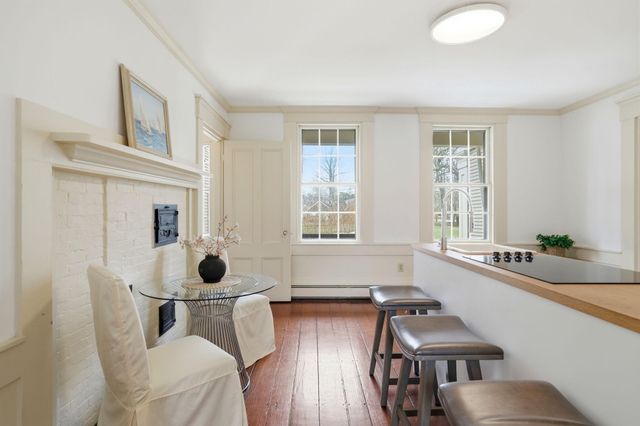 194 Center Street, Yarmouth Port, MA 02675