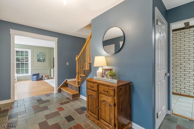 66 Grayrock Rd, Clinton Twp., NJ 08809