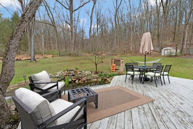 66 Grayrock Rd, Clinton Twp., NJ 08809