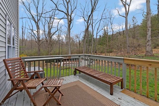 66 Grayrock Rd, Clinton Twp., NJ 08809