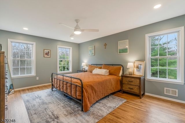 66 Grayrock Rd, Clinton Twp., NJ 08809