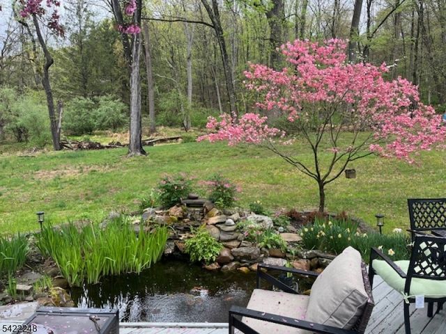 66 Grayrock Rd, Clinton Twp., NJ 08809