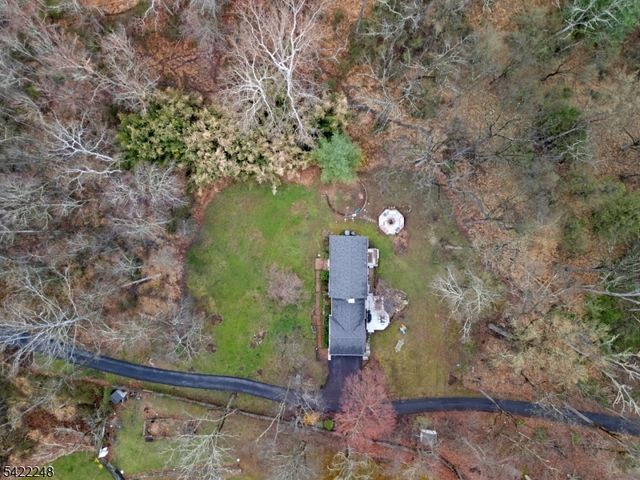 66 Grayrock Rd, Clinton Twp., NJ 08809