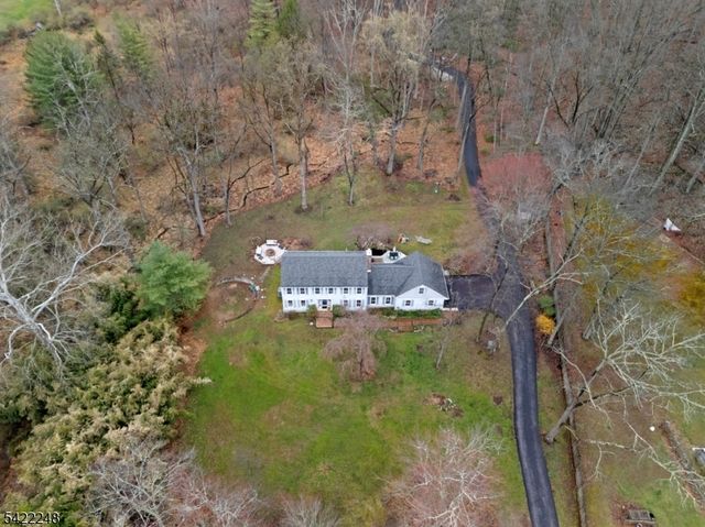 66 Grayrock Rd, Clinton Twp., NJ 08809