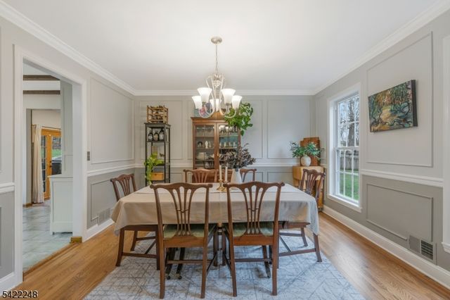 66 Grayrock Rd, Clinton Twp., NJ 08809