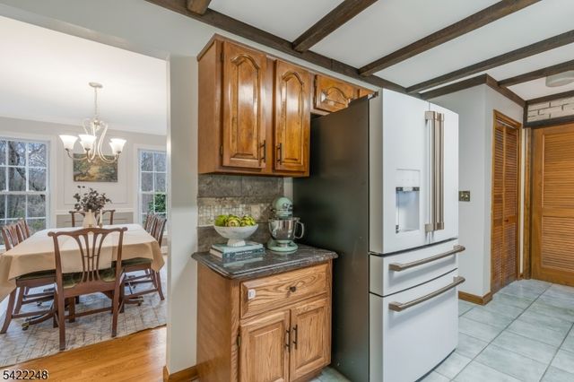 66 Grayrock Rd, Clinton Twp., NJ 08809