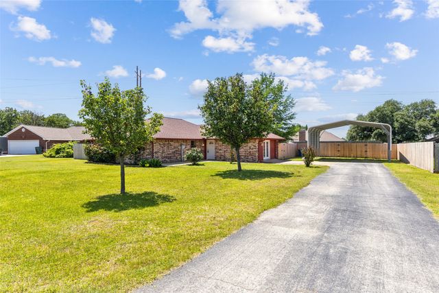 11 Woodhaven Court, Krugerville, TX 76227