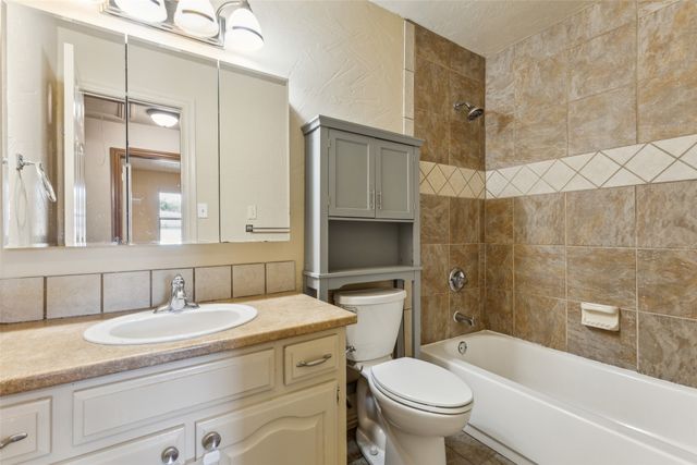 11 Woodhaven Court, Krugerville, TX 76227