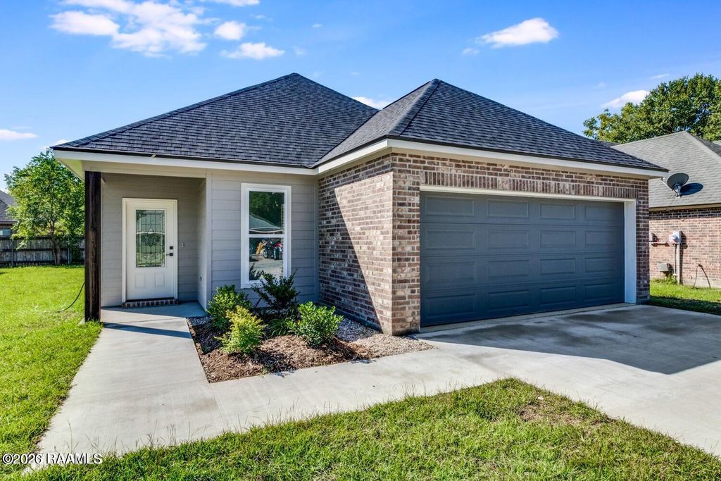 339 Saint Matthias Drive, Carencro, LA 70520