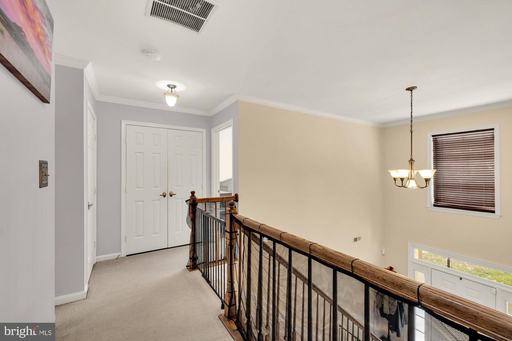 Image 17 of property listing at 5007 DAMSELFISH CT, Waldorf, MD 20603