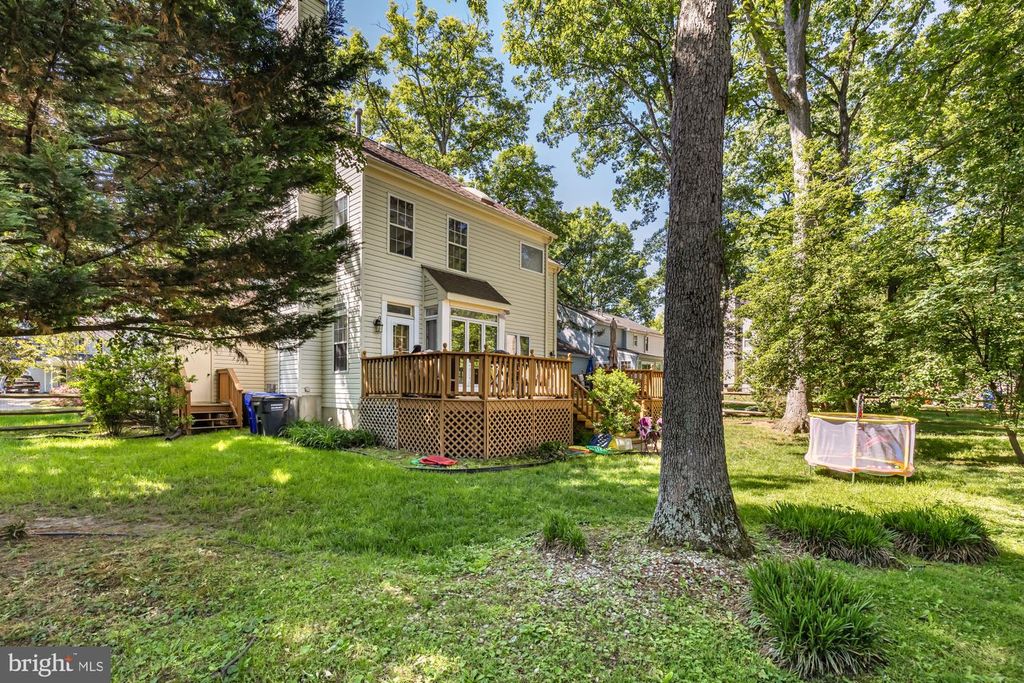Image 38 of property listing at 5007 DAMSELFISH CT, Waldorf, MD 20603