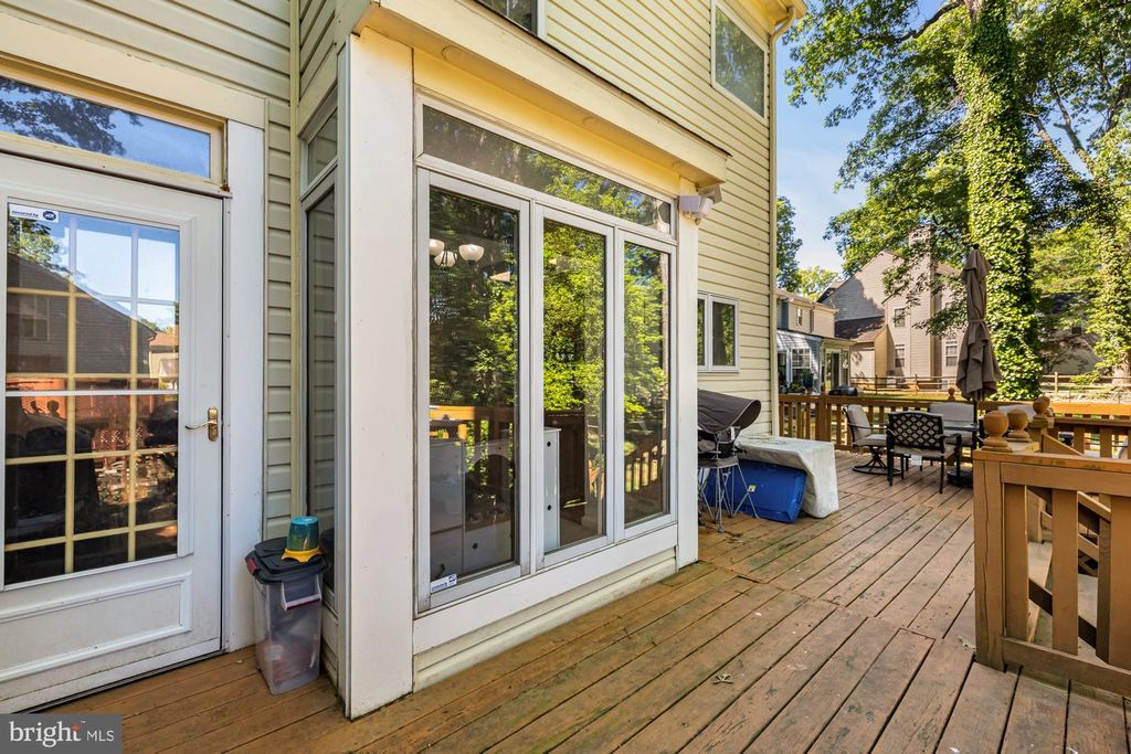 Image 39 of property listing at 5007 DAMSELFISH CT, Waldorf, MD 20603