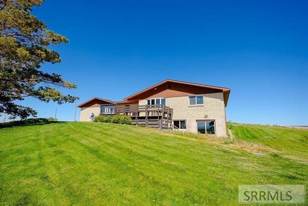 Image 2 of property listing at 3929 Rast Road, American Falls, ID 83211