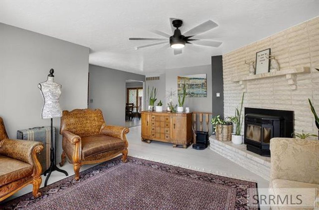Image 5 of property listing at 3929 Rast Road, American Falls, ID 83211