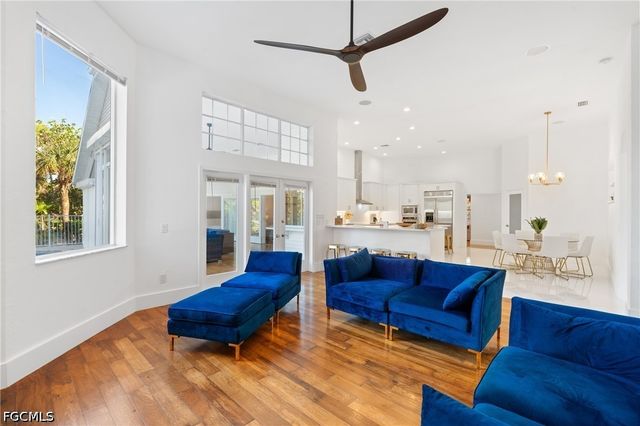 4090 W Gulf DR, Sanibel, FL 33957