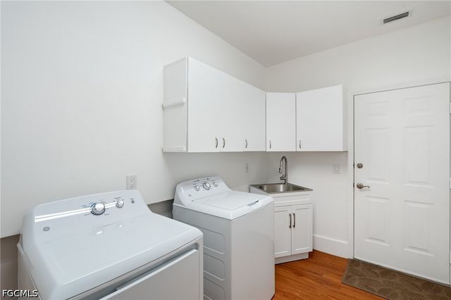 4090 W Gulf DR, Sanibel, FL 33957