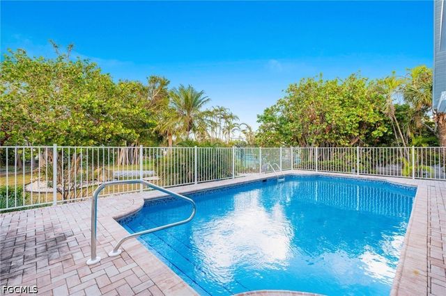 4090 W Gulf DR, Sanibel, FL 33957
