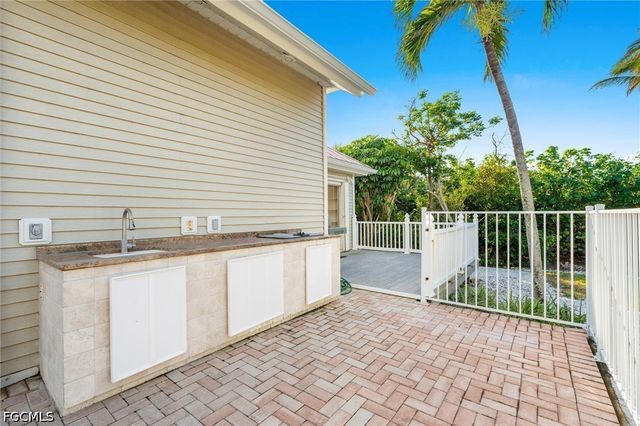 4090 W Gulf DR, Sanibel, FL 33957