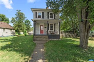 564 N BATH AVE, Waynesboro, VA 22980