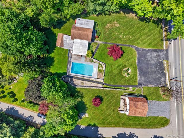 592 Long Pond Road, Mahopac, NY 10541