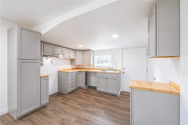 156 Park Ave, North Union Twp, PA 15401