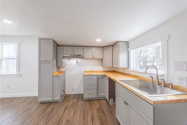 156 Park Ave, North Union Twp, PA 15401