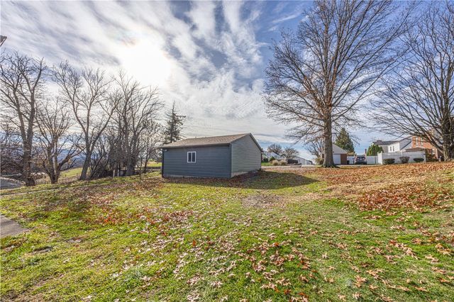 156 Park Ave, North Union Twp, PA 15401