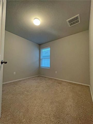 5825 Shanjia DR, Austin, TX 78724