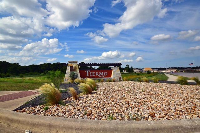 5825 Shanjia DR, Austin, TX 78724