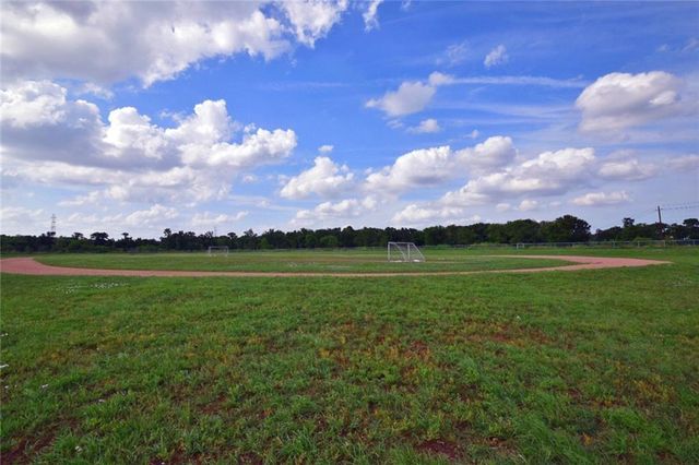 5825 Shanjia DR, Austin, TX 78724