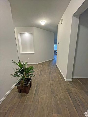 5825 Shanjia DR, Austin, TX 78724