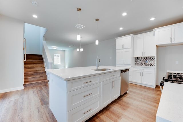 6619 Ezzard Charles Lane, Houston, TX 77091