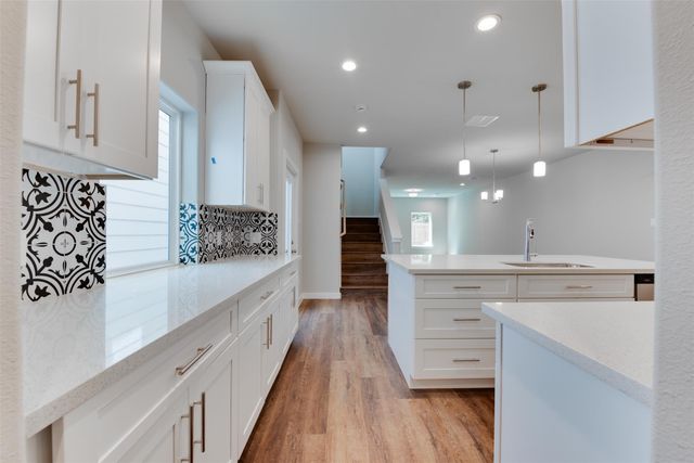 6619 Ezzard Charles Lane, Houston, TX 77091