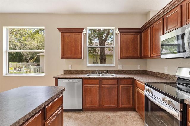 3360 CREEK RUN LANE, Eustis, FL 32736