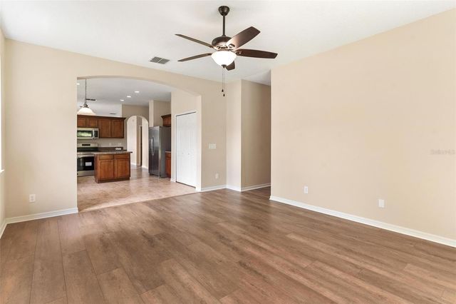 3360 CREEK RUN LANE, Eustis, FL 32736